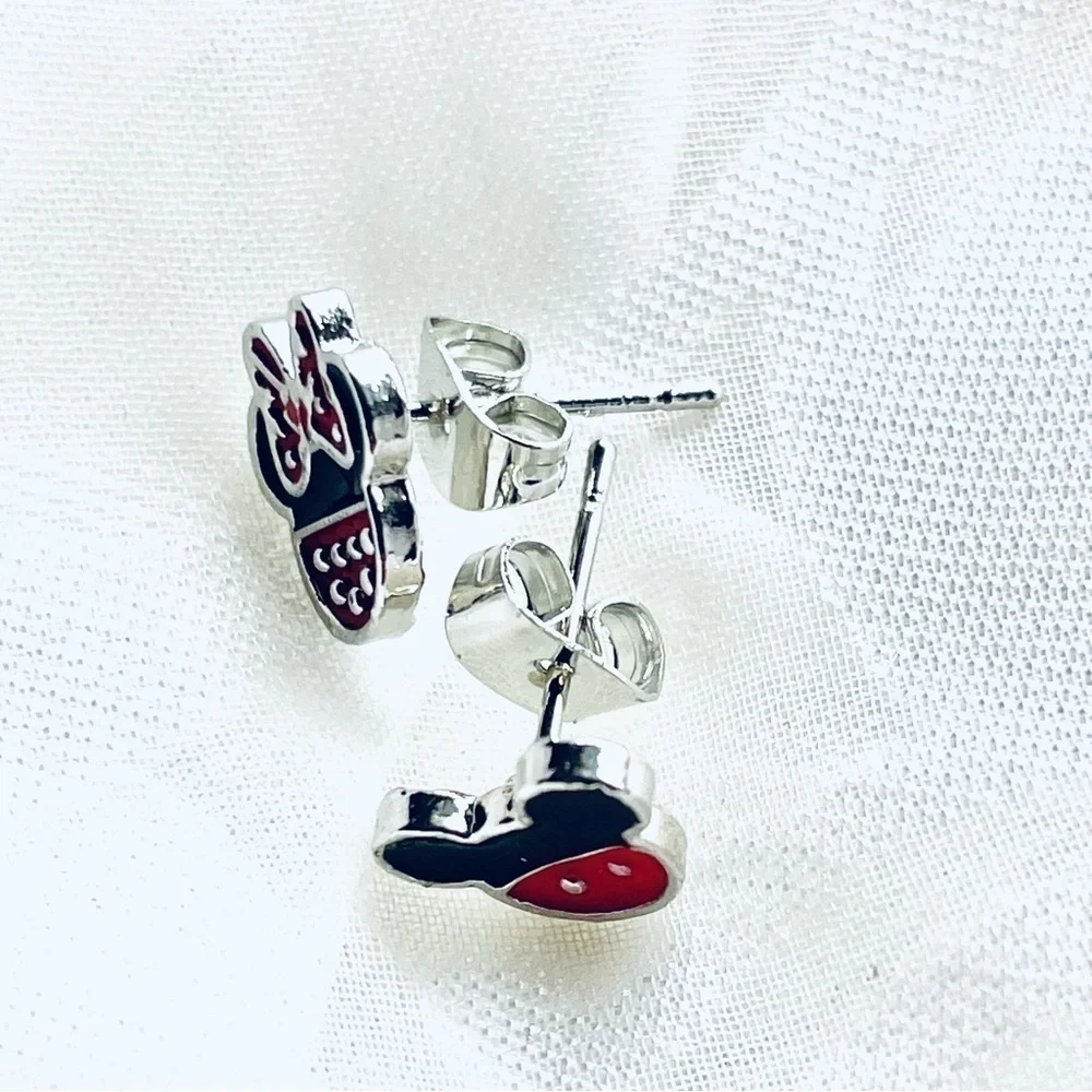 NWOT Disney Mismatch Earrings - Mickey and Minnie Mouse